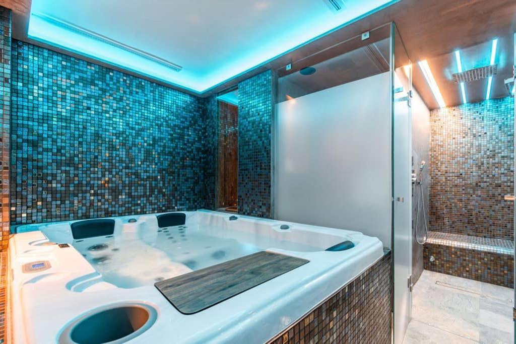 The Minipenthouse Terrace & Spa Paco de Arcos Luaran gambar